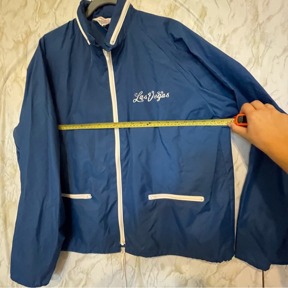 Vintage XL Las Vegas windbreaker jacket blue zipper hood sportswear pockets coat - Picture 6 of 8